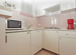 Apartment 959