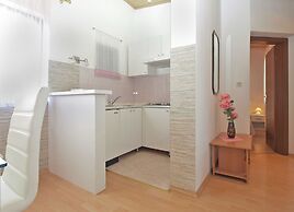 Apartment 959