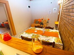 Apartment 977