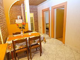 Apartment 977