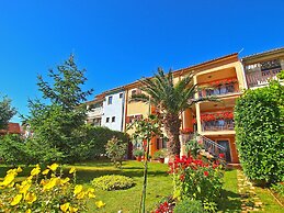 Apartment 979