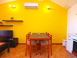 Apartment 990