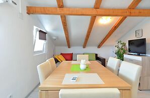 House 1044