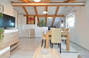 House 1044
