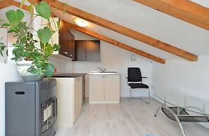 House 1044