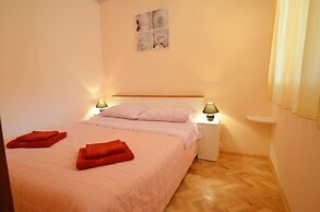 Apartment 1045