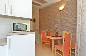Apartment 1049