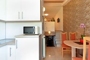 Apartment 1049