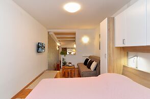 Apartment 1049