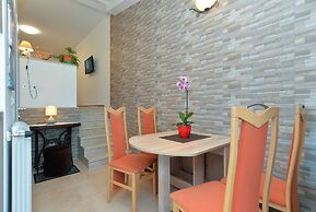 Apartment 1049