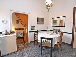 Apartment 1050