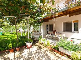 Apartment 1051