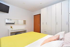 Apartment 1064