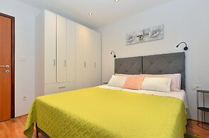 Apartment 1064