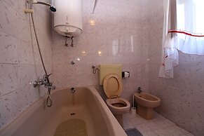 Apartment 1057