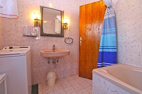 Apartment 1057
