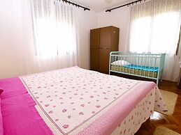 Apartment 1070