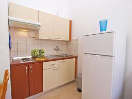 Apartment 1077