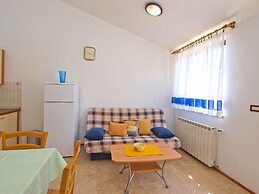 Apartment 1077