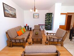 Apartment 1077