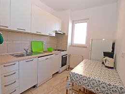 Apartment 1077