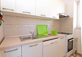 Apartment 1077