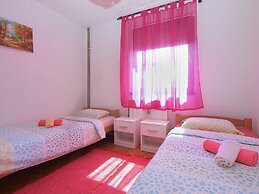 Apartment 1079
