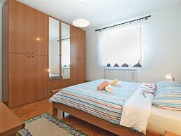 Apartment 1079