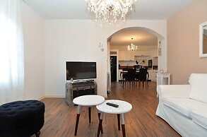 Apartment 1089