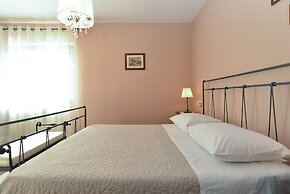 Apartment 1089