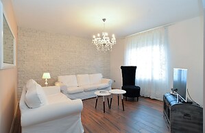 Apartment 1089