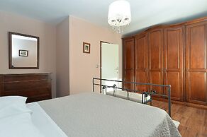 Apartment 1089