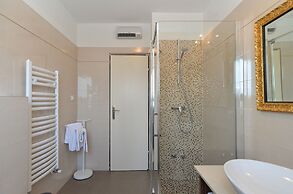 Apartment 1089