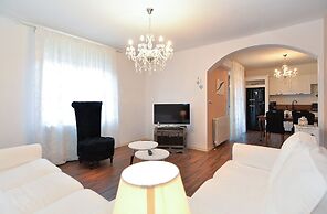 Apartment 1089