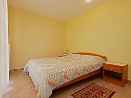 Apartment 1094
