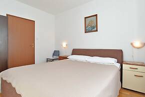 Apartment 1096