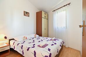 Apartment 1096