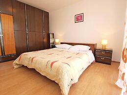 Apartment 1098