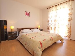 Apartment 1098