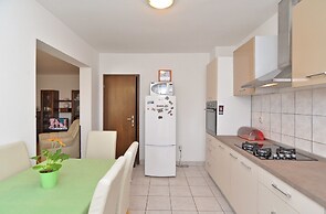 Apartment 1098