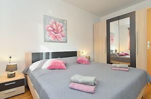 Apartment 1100