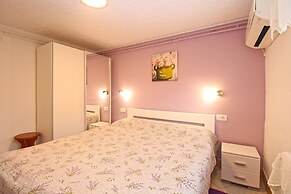 Apartment 1112