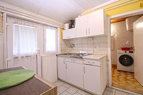 Apartment 1112