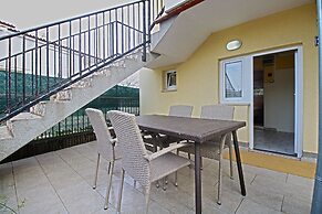 Apartment 1112