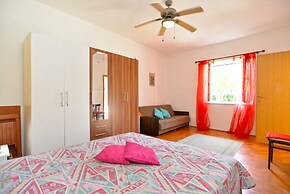 Apartment 1122