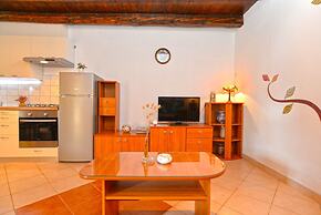 Apartment 1122