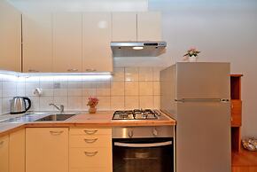 Apartment 1122