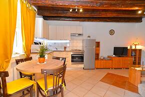 Apartment 1122