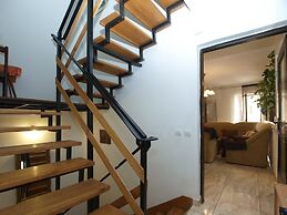 Apartment 1123
