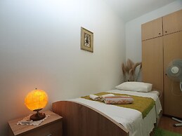 Apartment 1123